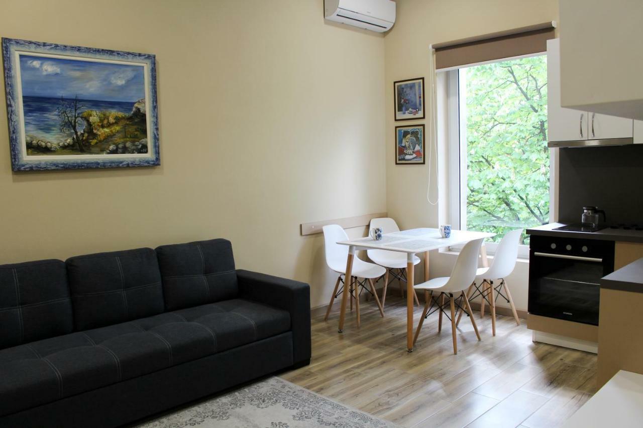 2V1 - Blloku Mac Lägenhet Tirana Exteriör bild